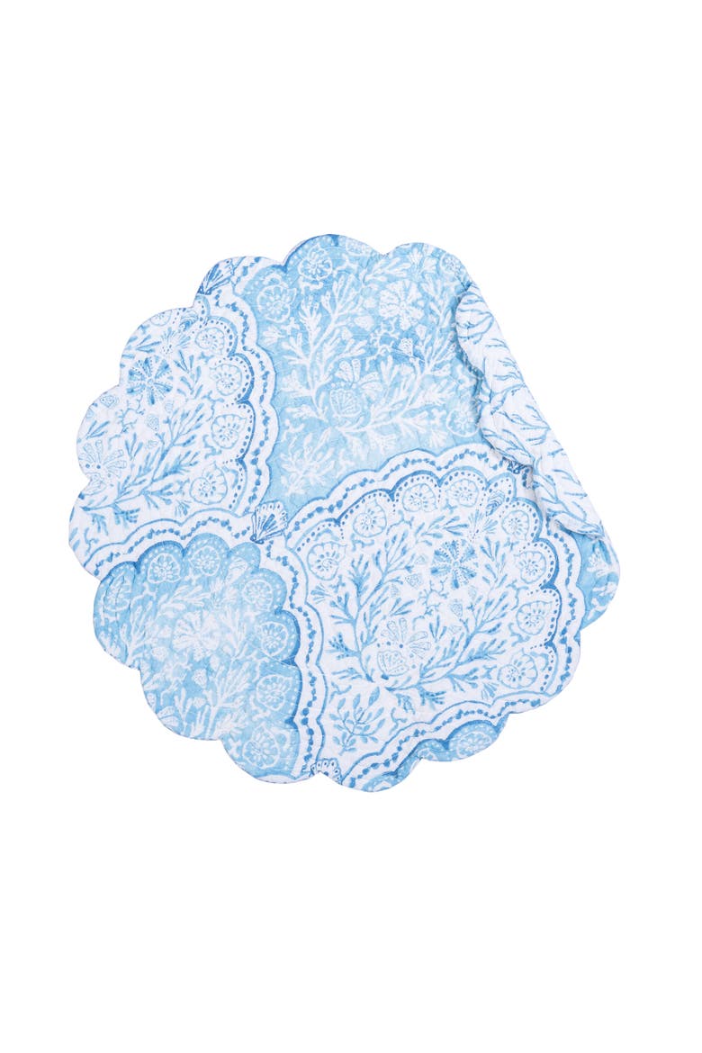 Chinoiserie Coast Reversible Machine Washable Round Quilt Placemats Set of 6, Alternate, color, Blue