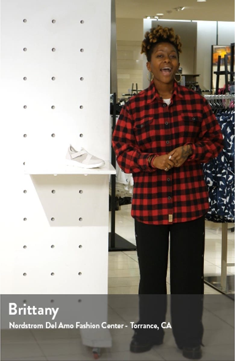 Vicky Sneaker, sales video thumbnail