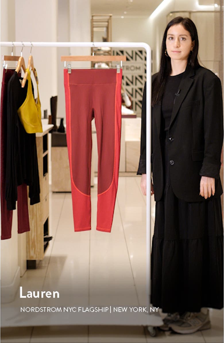 Center Stage Print Pro Leggings, sales video thumbnail