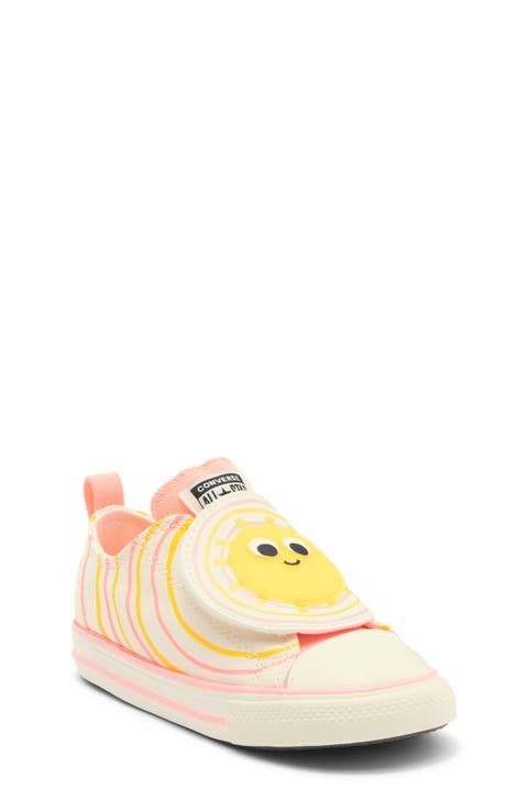 Chuck Taylor All Star Easy On Sunshine Low Top Sneaker