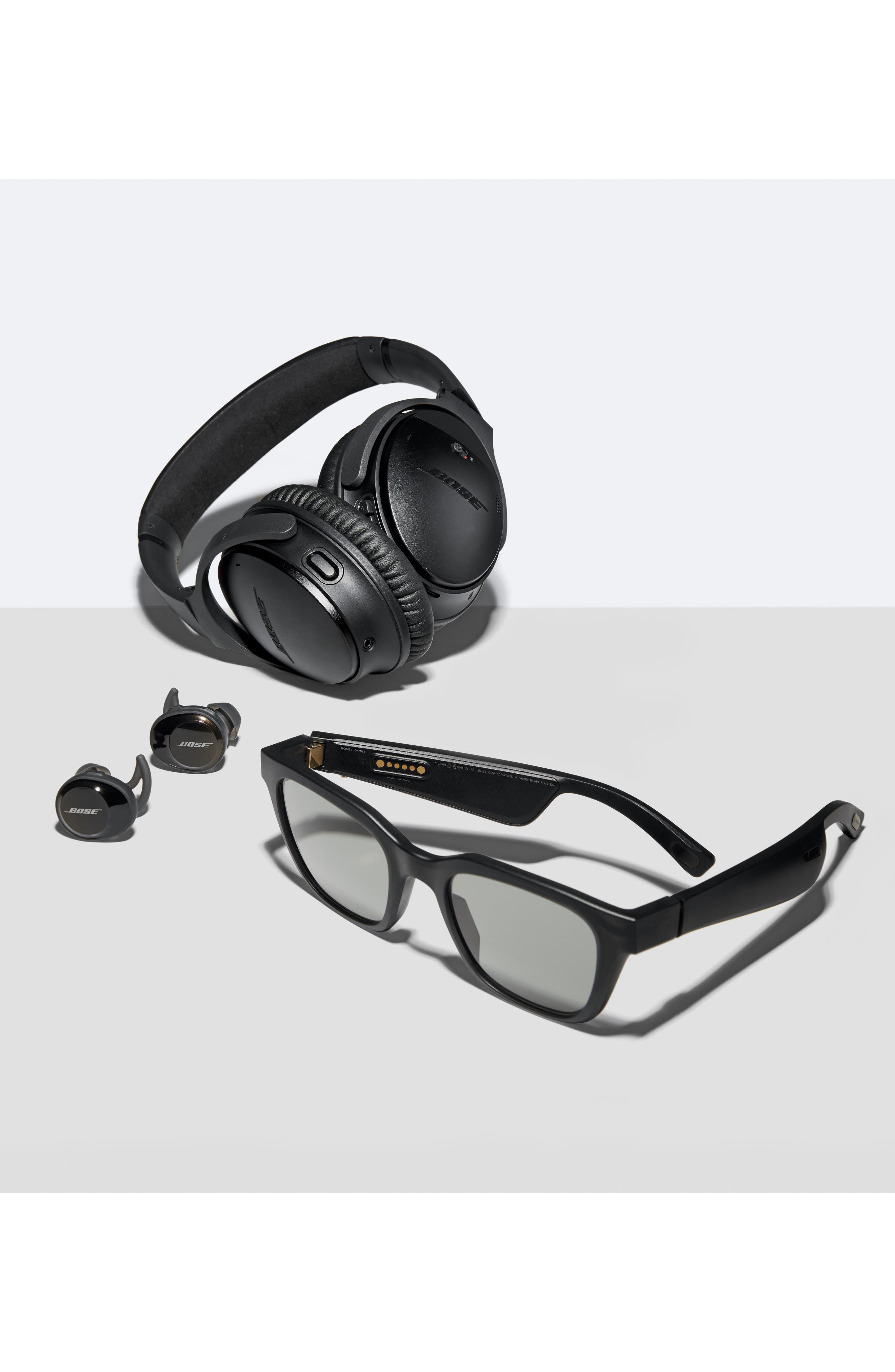 QuietComfort® 35 Wireless Over-Ear Headphones II with Google