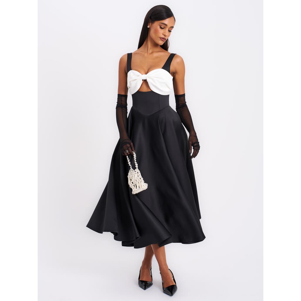 Miss Circle Women Edda Black Maxi Gown With White Bow In Black