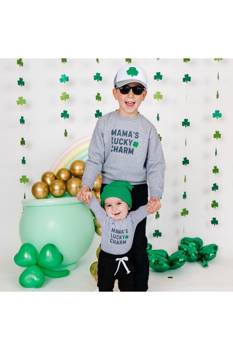 Mama's Lucky Charm St. Patrick's Day Long Sleeve Bodysuit, Alternate, color, Grey