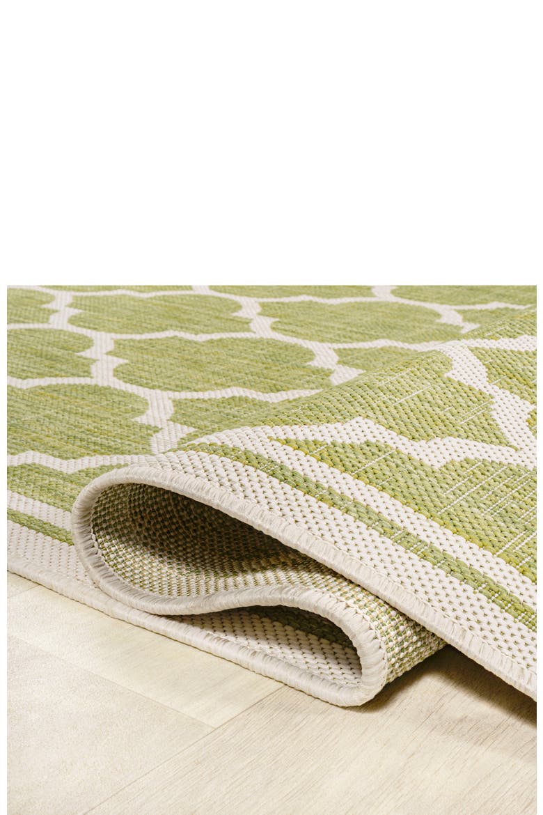 Trebol Moroccan Trellis Textured Weave Indoor/Outdoor Round Area Rug, Alternate, color, Green/Cream