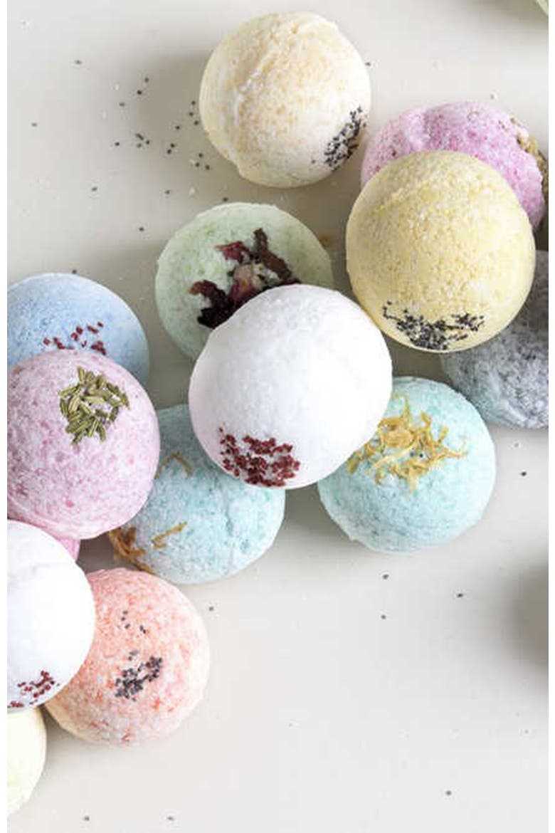 Natural Bath Bombs and Shower Steamers Gift Set, Alternate, color, White