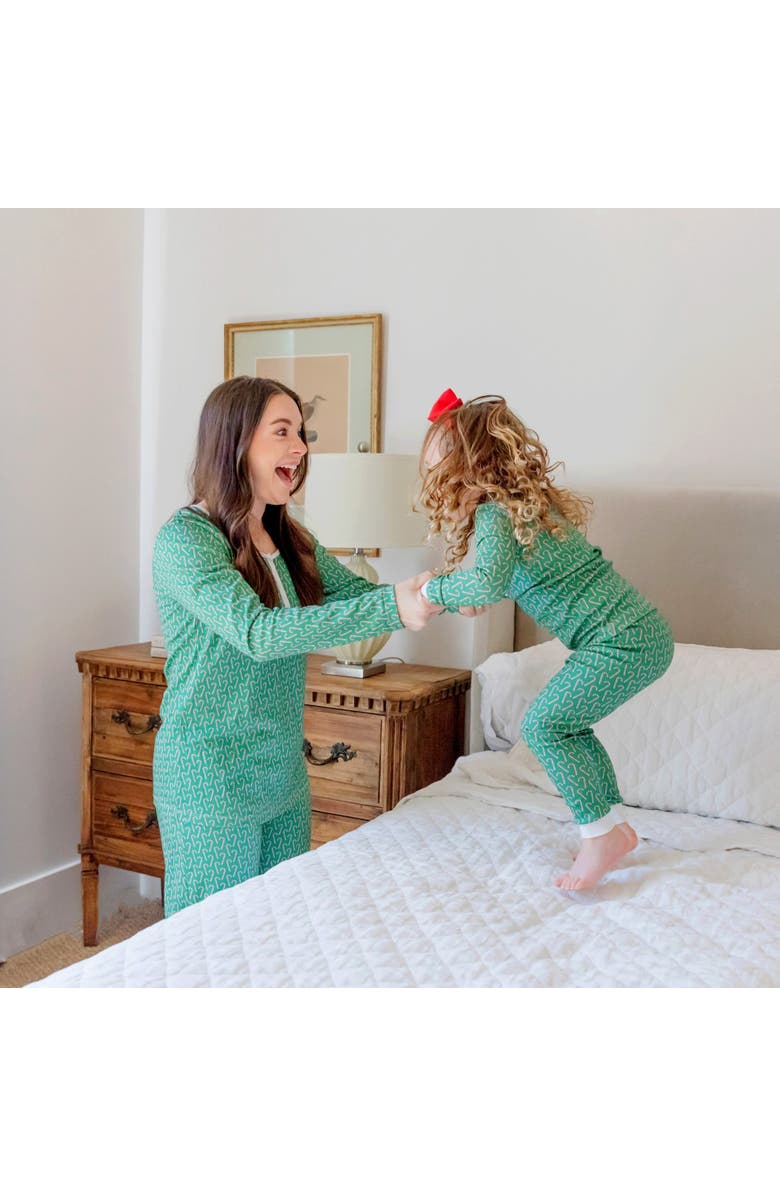 Lila and Hayes Calli Women's Pajama Longsleeve Top Pants Set, Alternate, color, Candy Cane Lane