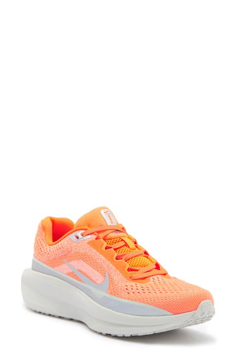 Air WinFlo 11 Road Running Shoe (Women)