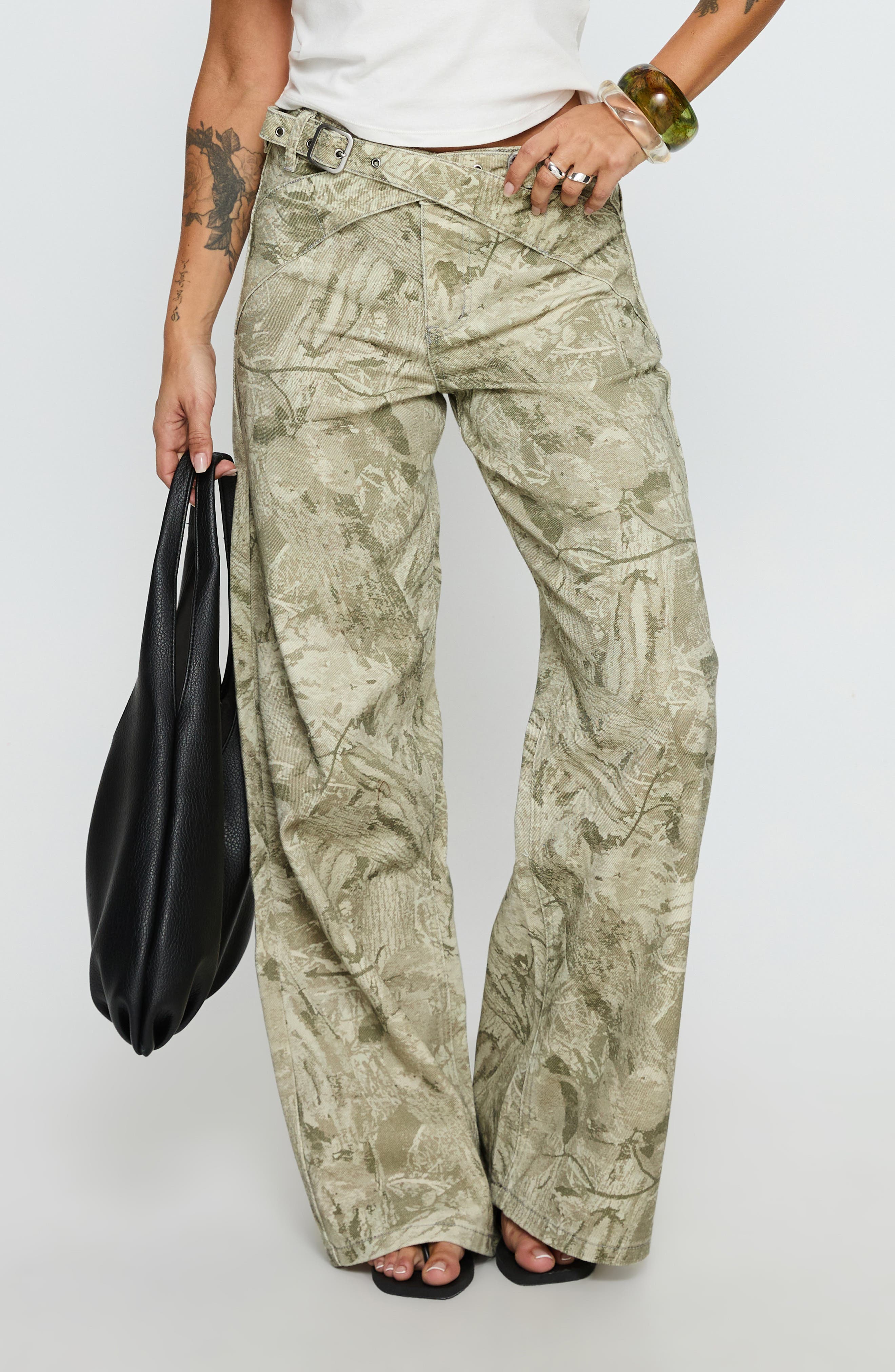 selected CAMOFLAUGE