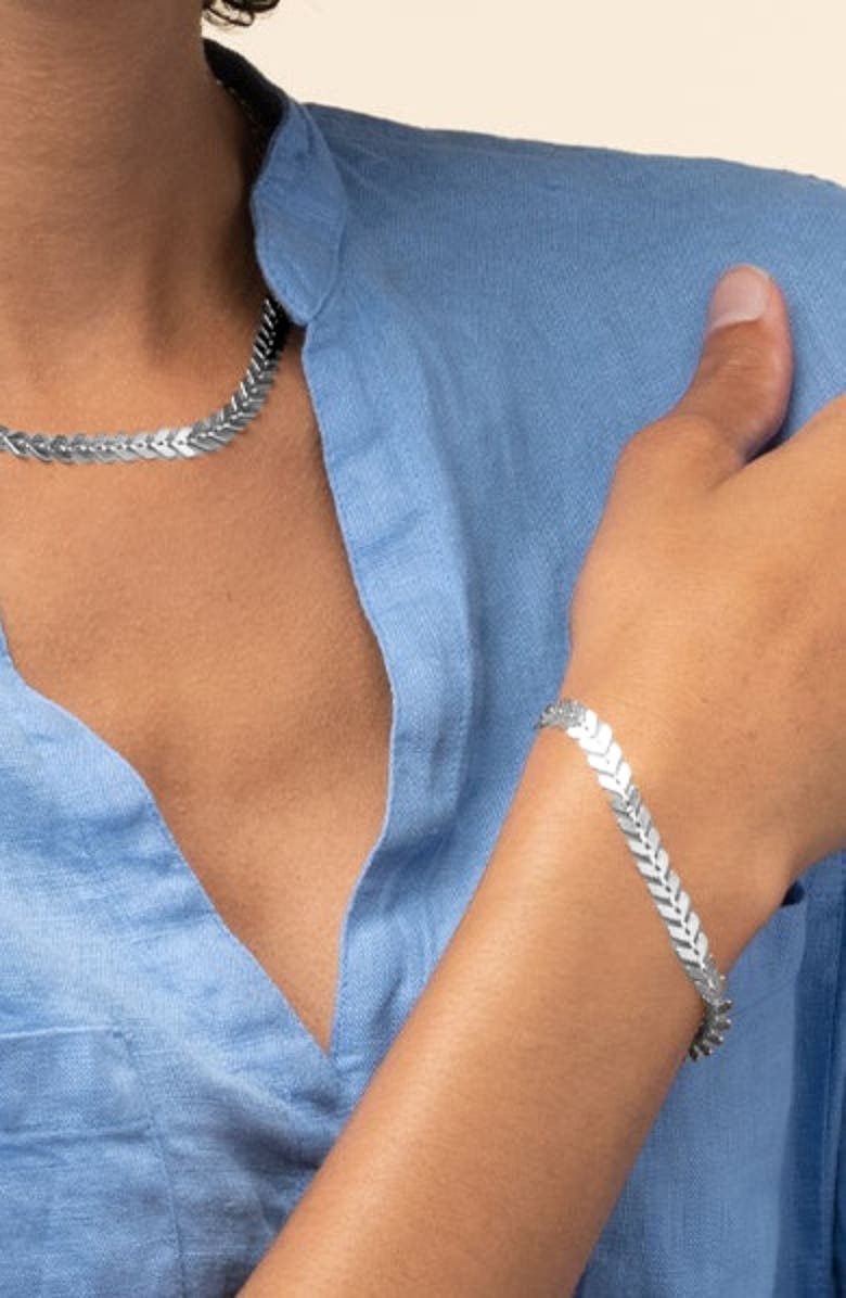 Bearfruit Jewelry Elara Chevron Necklace & Bracelet Set Trendy Statement, Alternate, color, Silver