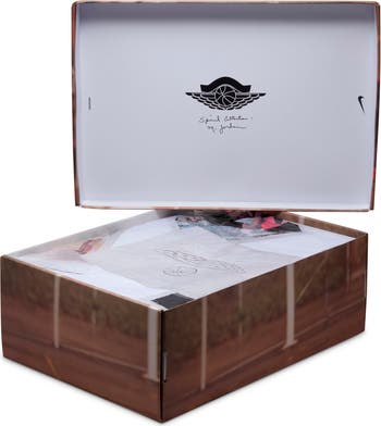 Air Jordan 1 Retro High Top Sneaker