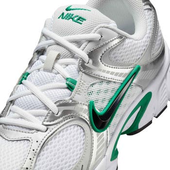V5 RNR Sneaker