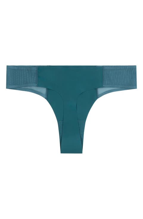 Soft Seamless Thong with Mesh