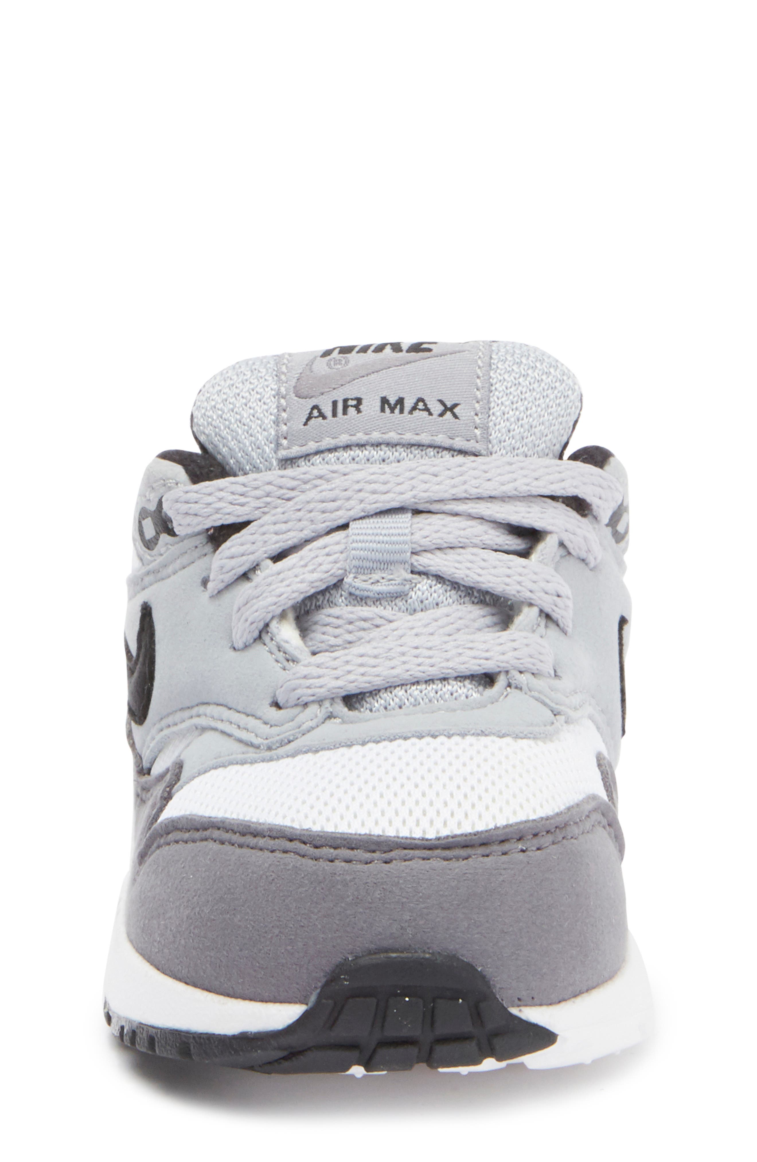 Nike Air Max 90 Sneaker, Alternate, color, 