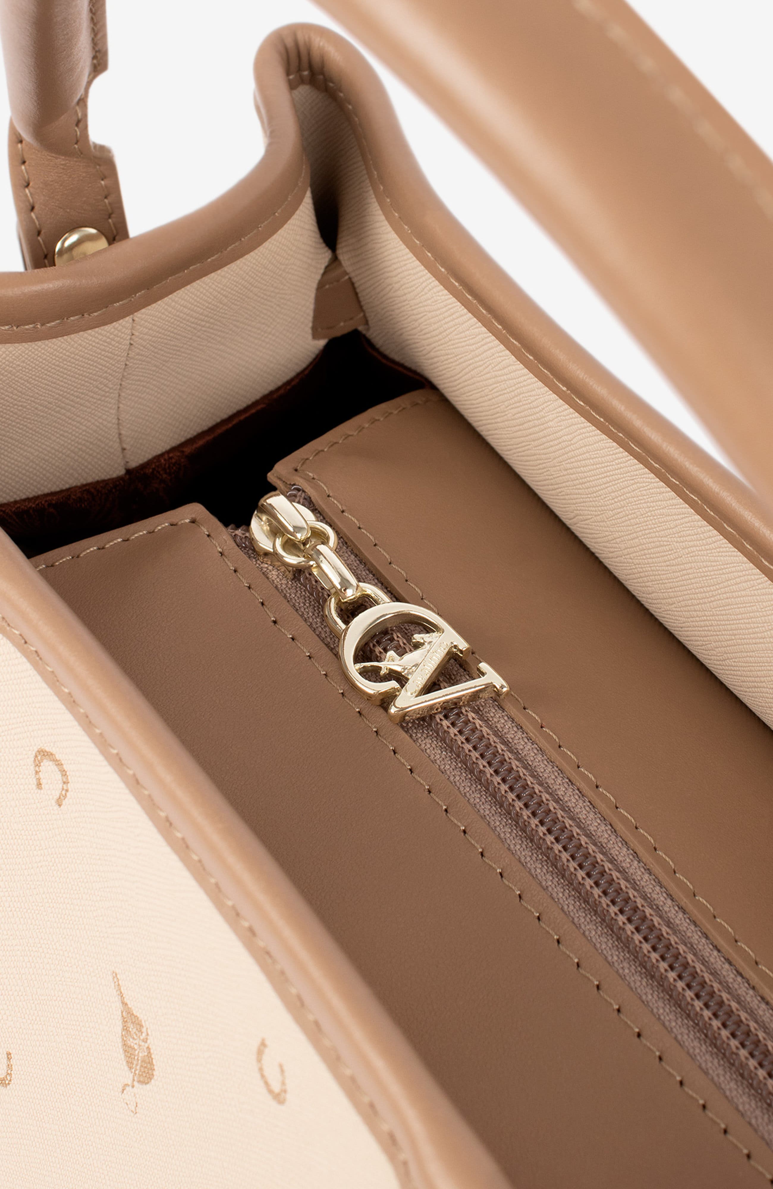 Di Cavallo 627 Handbag, Alternate, color, Beige
