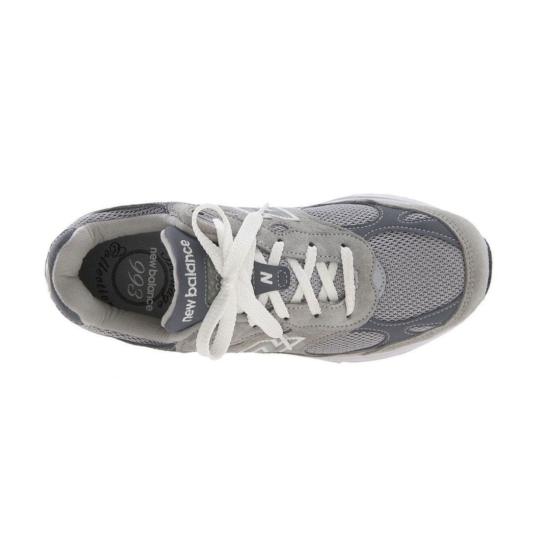 '993' Running Shoe, Alternate, color, GREY