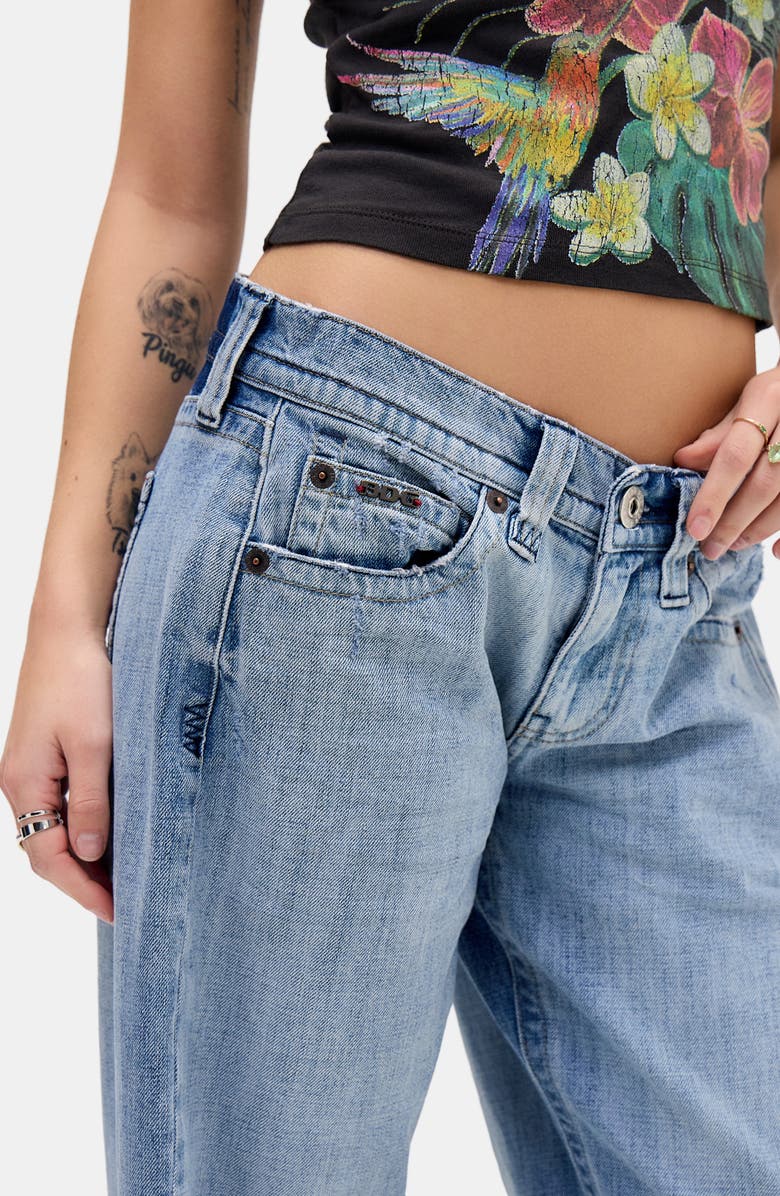 BDG Urban Outfitters Kayla Gradient Low Rise Wide Leg Jeans, Alternate, color, Mid Vintage