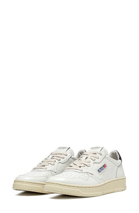 Medalist Low Sneaker (Women)