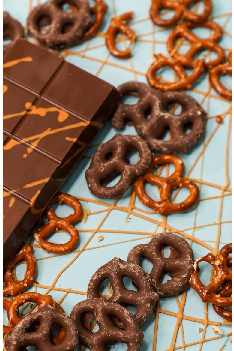 Viral Dubai Style Chocolate Bar, Alternate, color, Golden Caramel Pretzel Melt