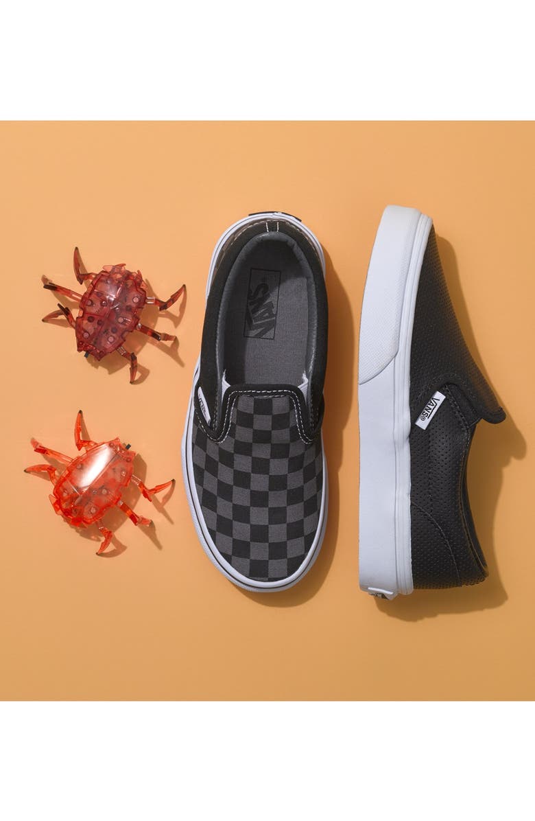 Vans 'Classic' Slip-On Sneaker, Alternate, color,