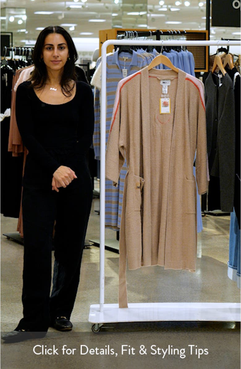 CozyChic Lite<sup>™</sup> Smiley Sun Robe, sales video thumbnail