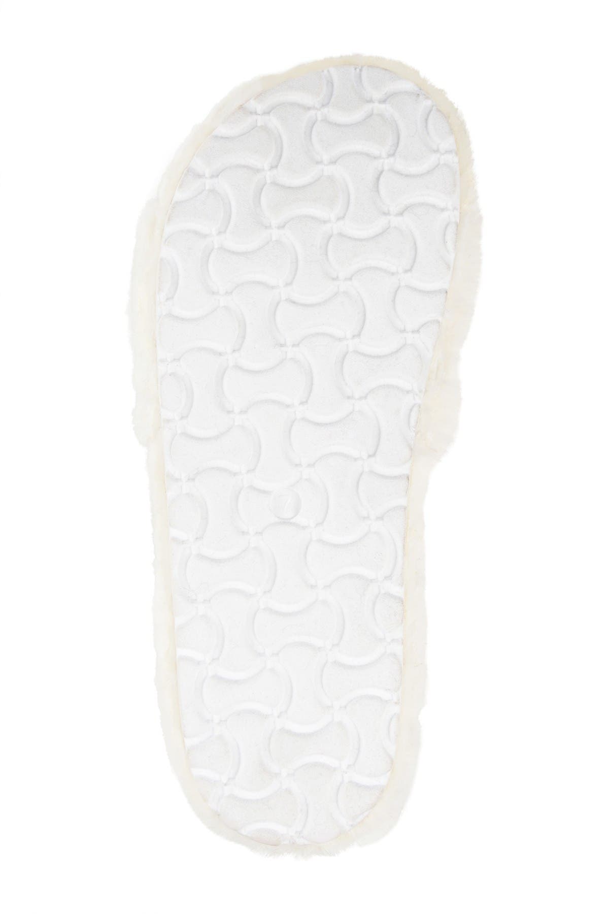 Journee Collection JOURNEE Shadow Faux Fur Slipper, Alternate, color, Ivory