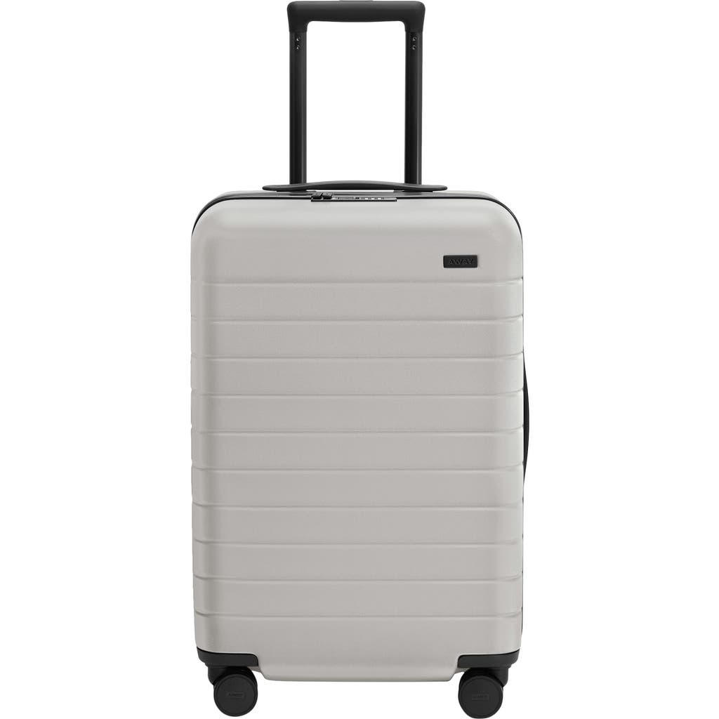 Away Flex 22-inch Bigger Spinner Carry-on