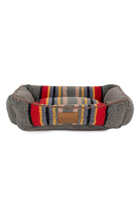 Vintage Camp Fleece Kuddler Pet Bed