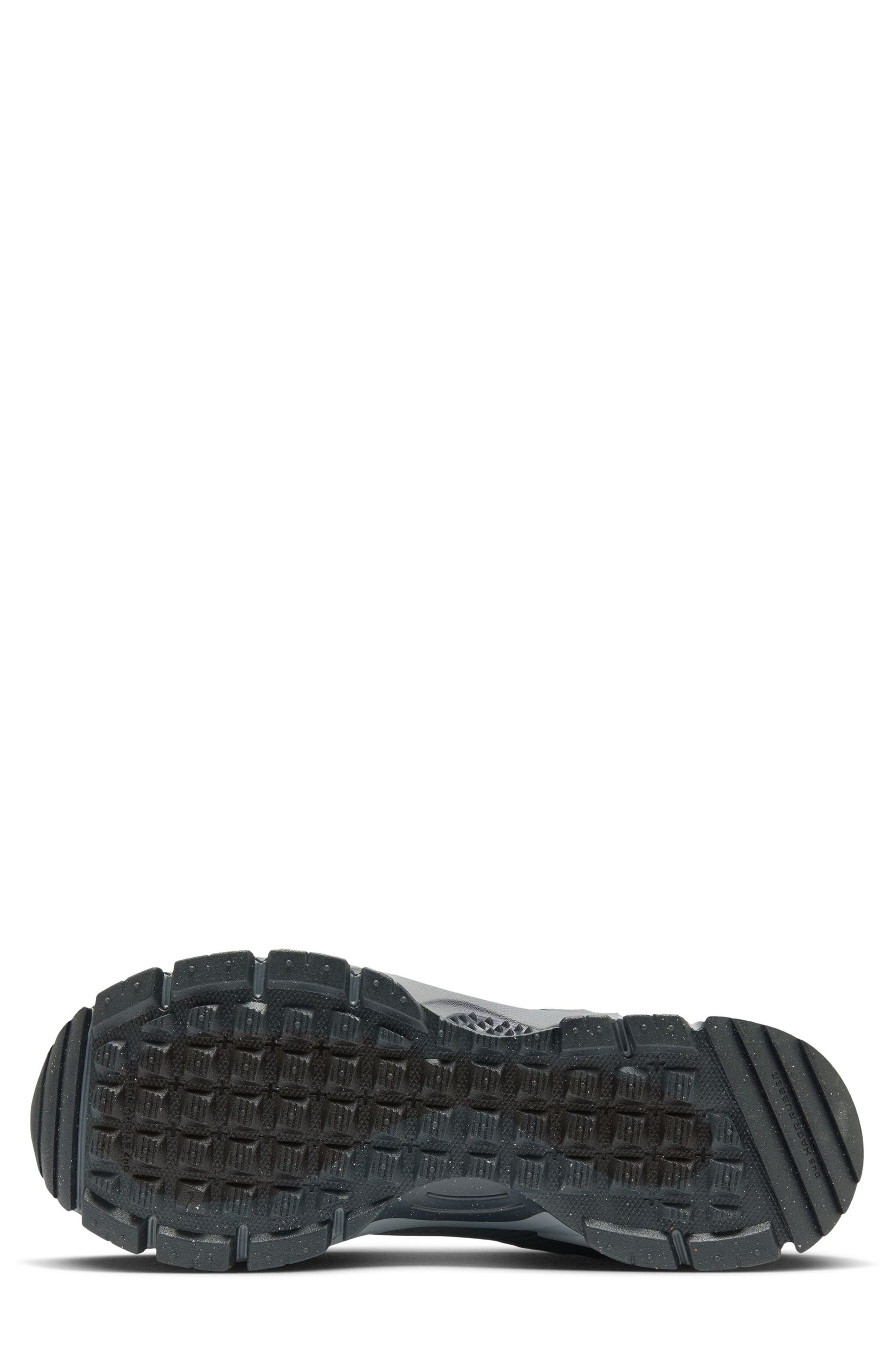 Nike Zoom Vomero Roam Winterized Sneaker, Alternate, color, Pewter/ Cool Grey