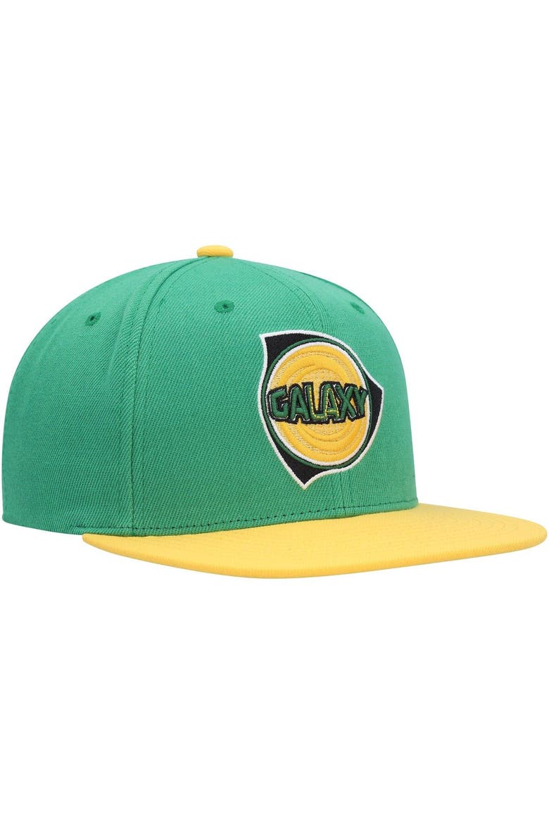 Men's Mitchell & Ness Green LA Galaxy Throwback Logo Snapback Hat, Alternate, color, Green