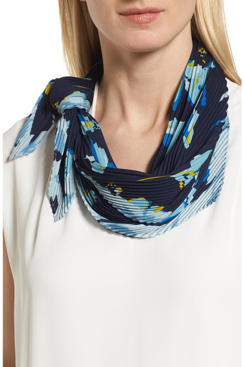 Pleated Scarf, Alternate, color, NAVY COMBO