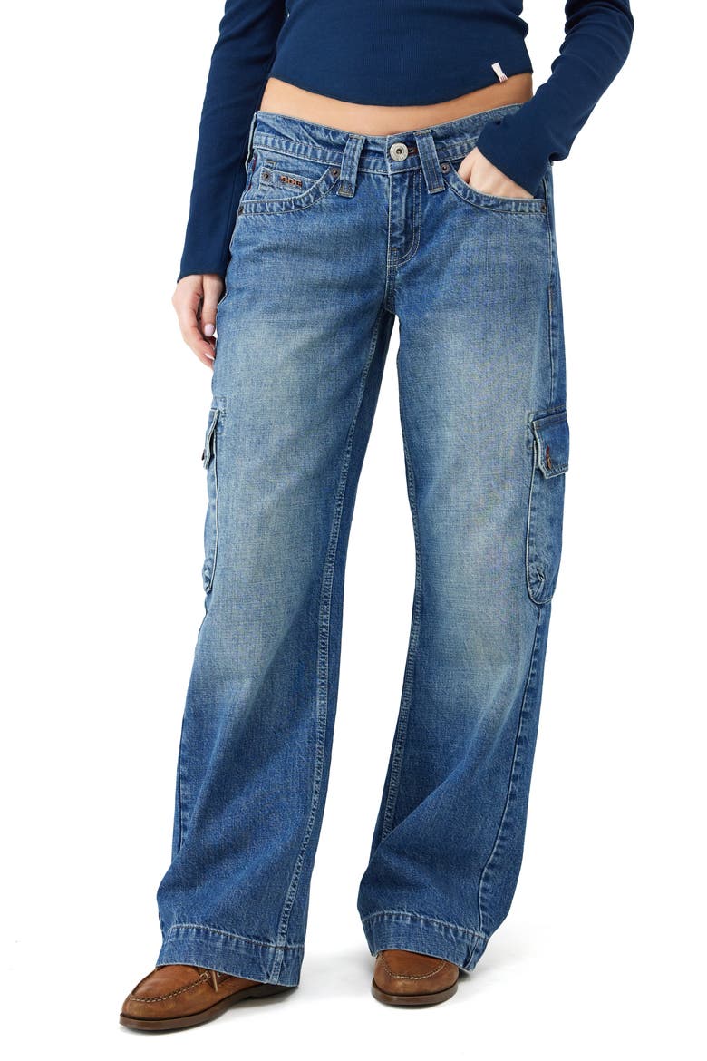 Kayla Low Rise Wide Leg Cargo Jeans, Main, color, MID VINTAGE