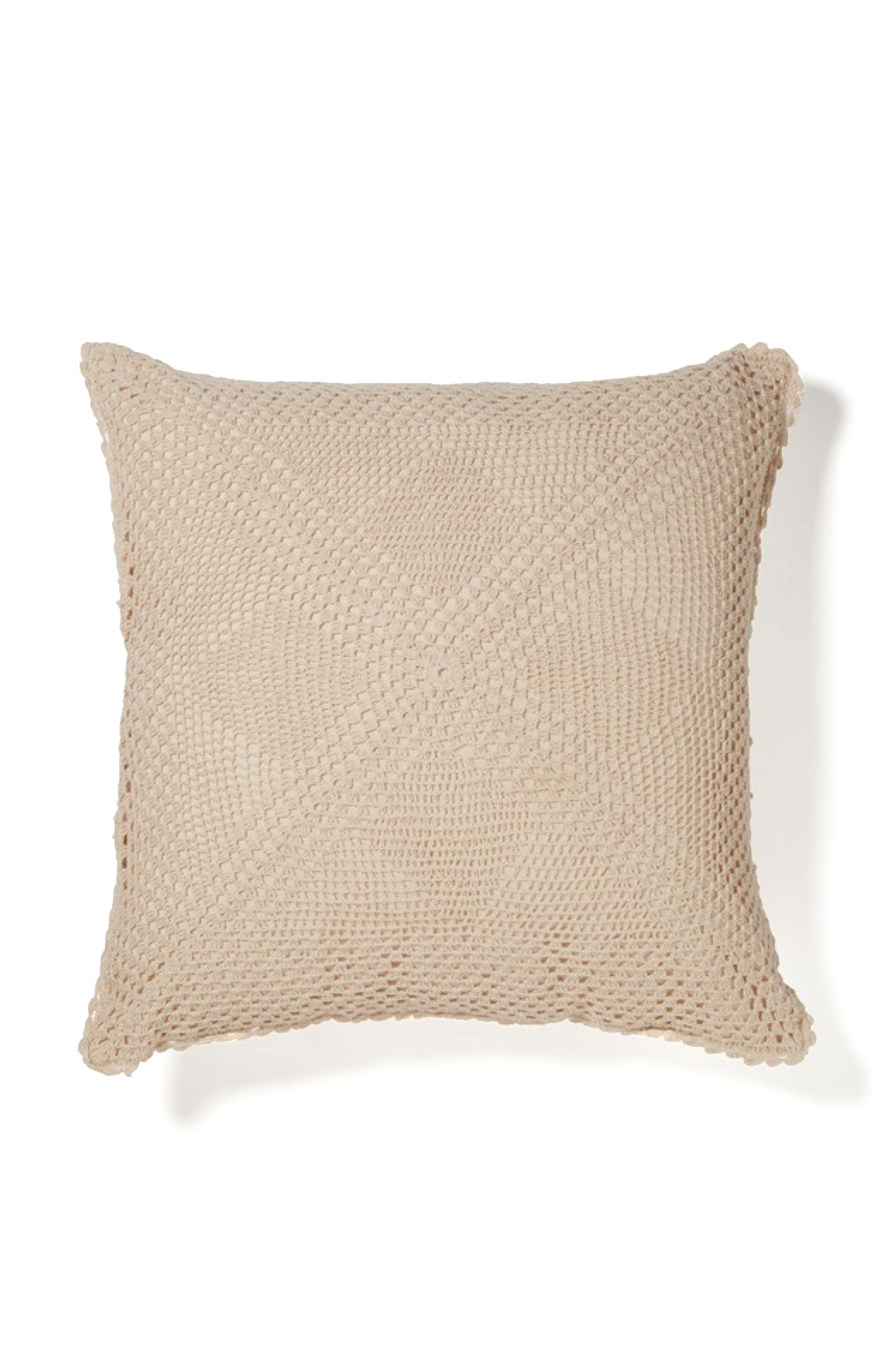 ROSELLI TRADING COMPANY Amelia Throw Pillow
