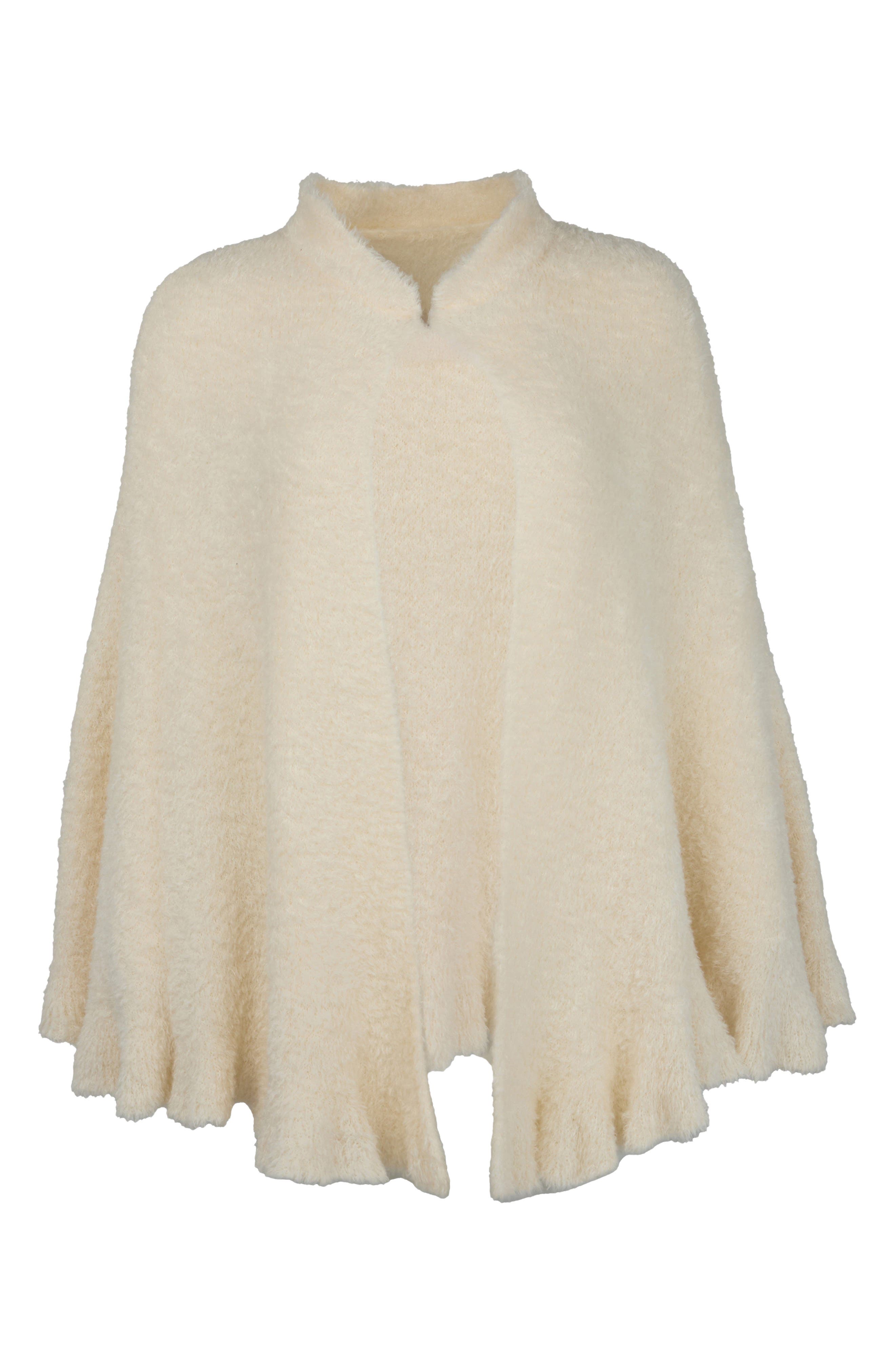 SAACHI Plush Capelet Pomcho