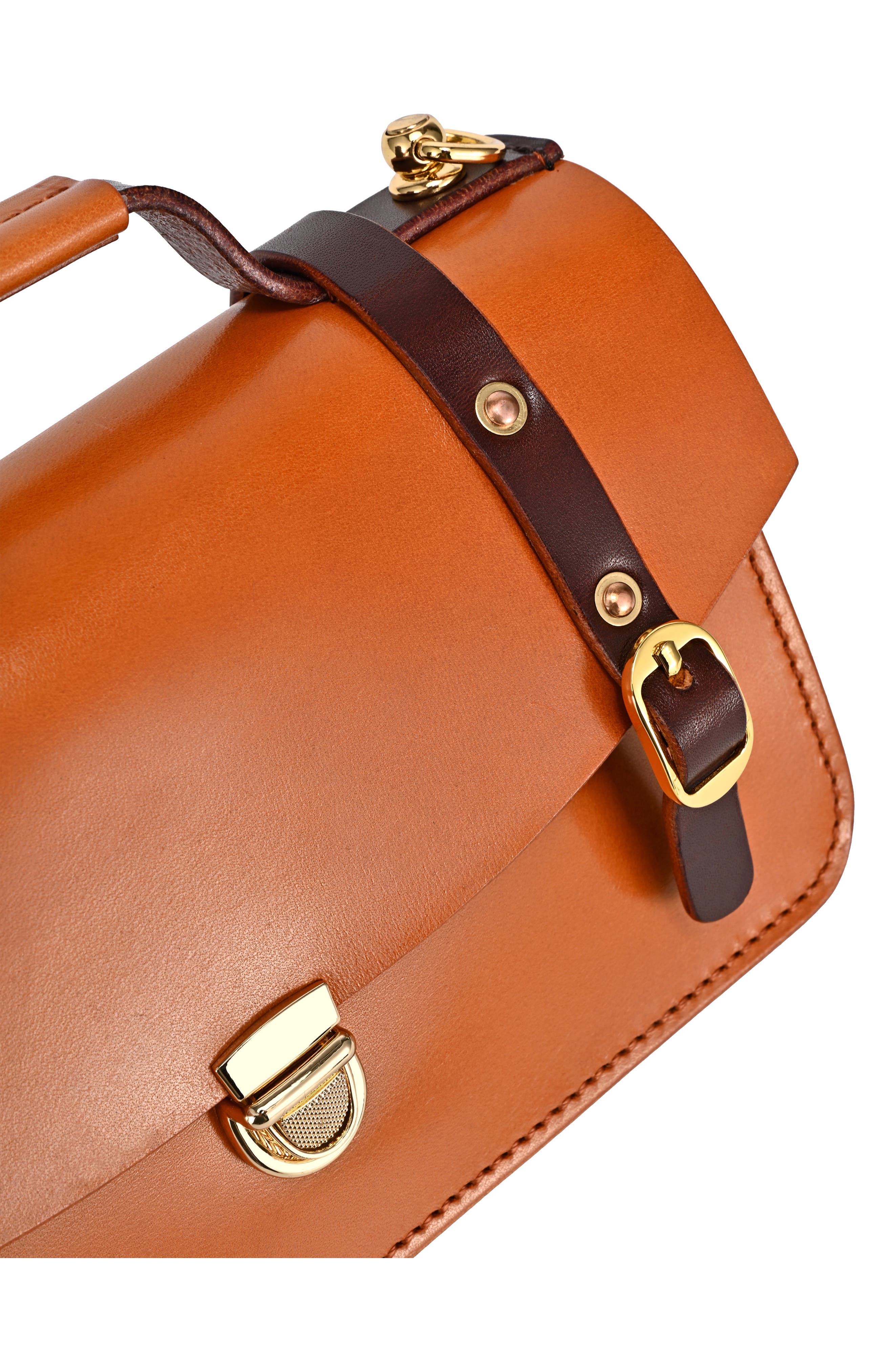 OLD TREND Leather Messenger Bag, Alternate, color, Camel
