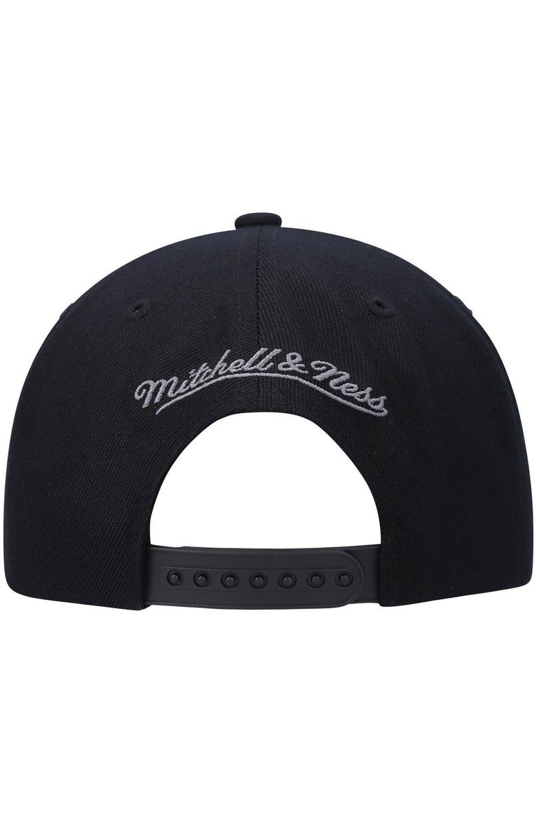 Mitchell & Ness Men's Mitchell & Ness Black/Silver San Antonio Spurs Team Two-Tone 2.0 Snapback Hat, Alternate, color, 