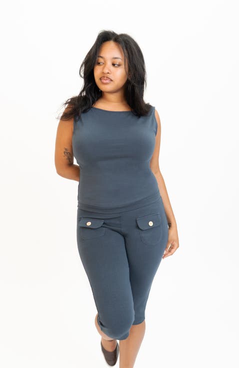 Button Capris