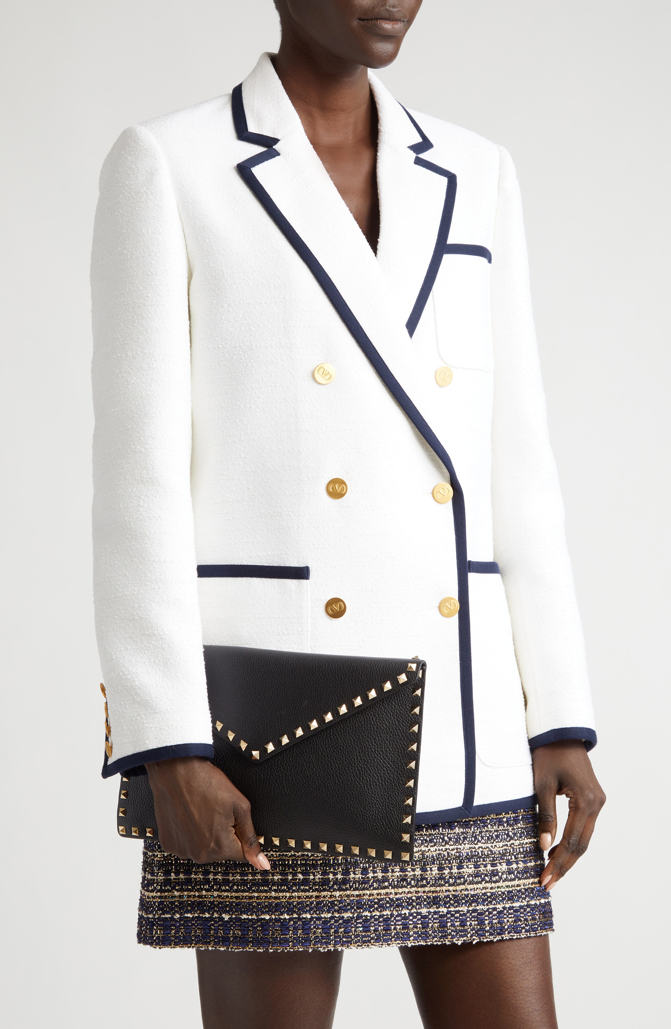 Valentino Garavani Large Rockstud Leather Envelope Pouch, Alternate, color, Nero