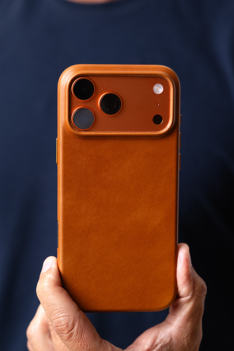The Minimalist iPhone 17 Pro Leather MagSafe Case, Alternate, color, Saddle Tan