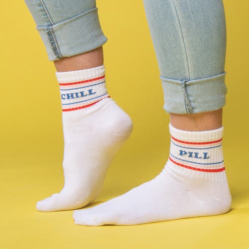 Totalee Gift Chill/pill Socks Cotton White In Multi