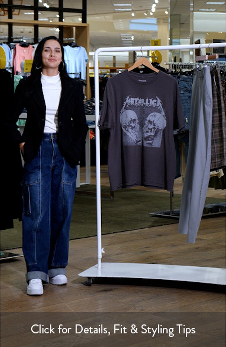 Metallica Skull Graphic T-Shirt, sales video thumbnail