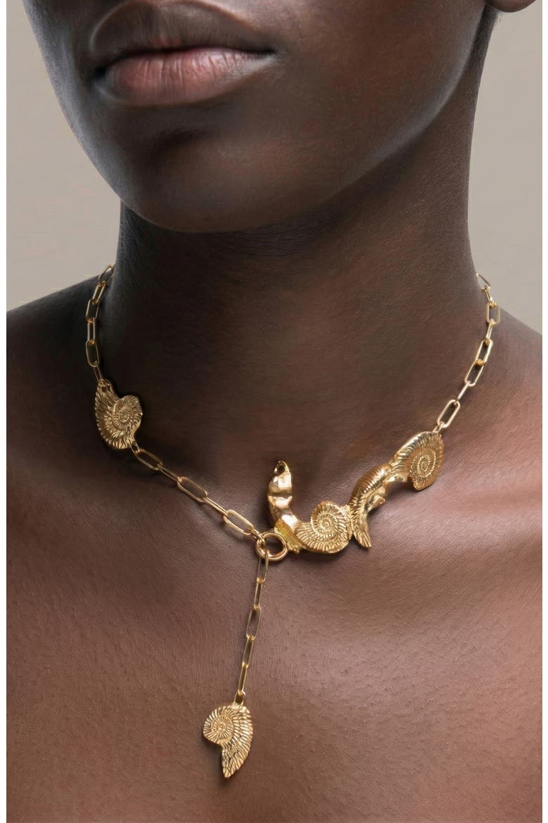 Shell Oldi Medium Necklace in Gold, Alternate, color, Gold