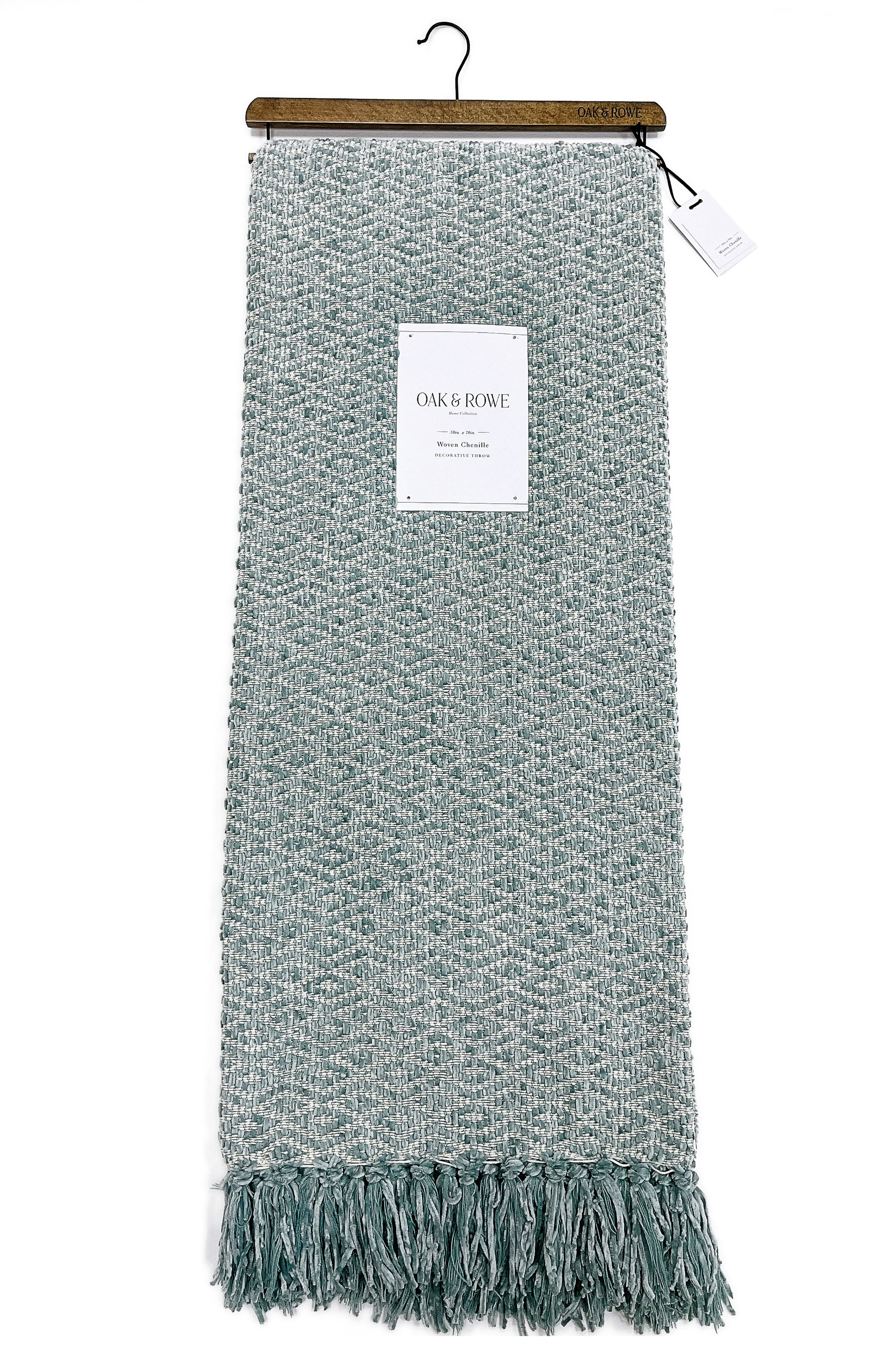 ARTISAN 34 Textured Woven Diamond Throw Blanket