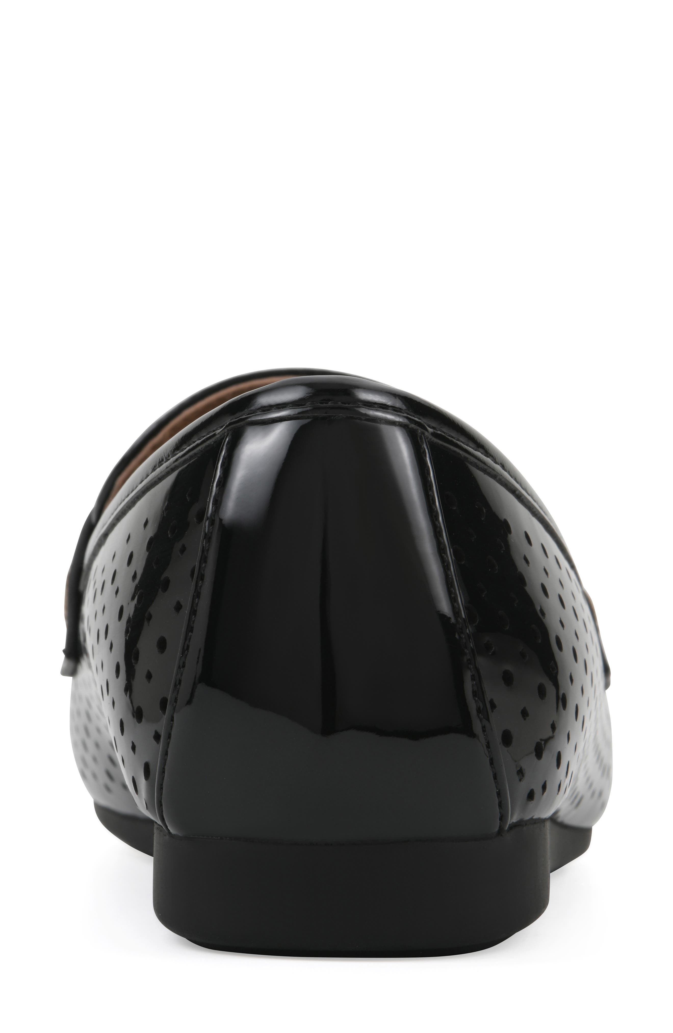 White Mountain Footwear Wallace Perforated Penny Loafer, Alternate, color, 