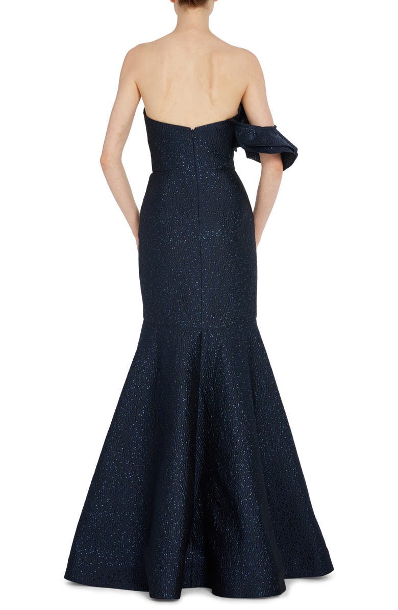 ML Monique Lhuillier One-Sleeve Metallic Trumpet Gown, Alternate, color, 