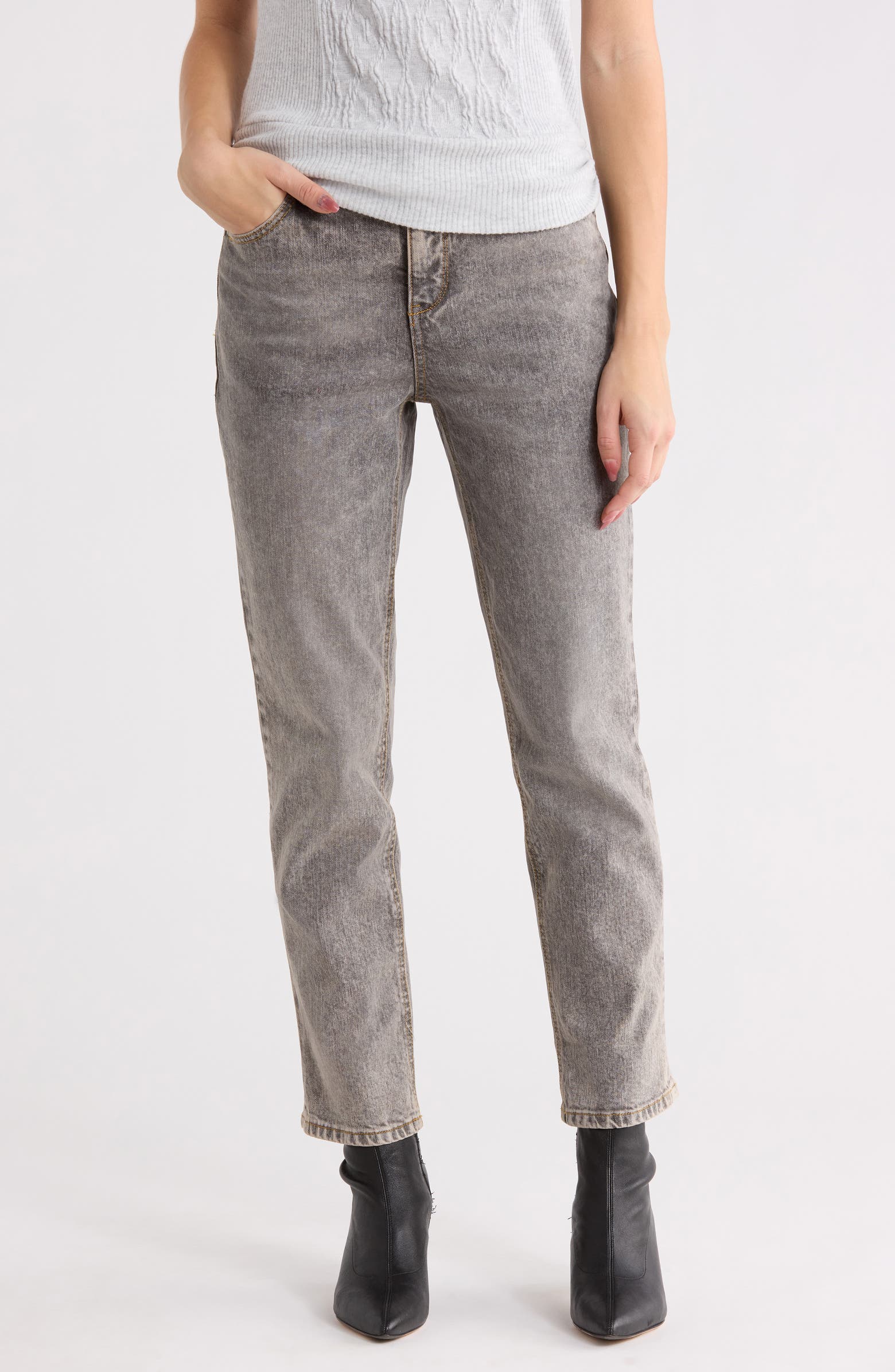 Democracy Petite Ab-solution Ankle-skimming Jeans in White Democracy Petite Ab-solution Ankle-skimming Jeans in White