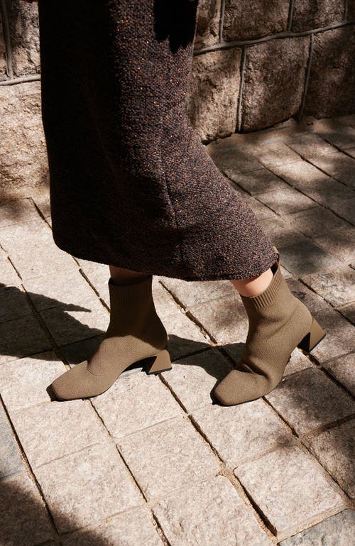 Vivaia Regina Pro Water-repellent Heeled Boots In Brown