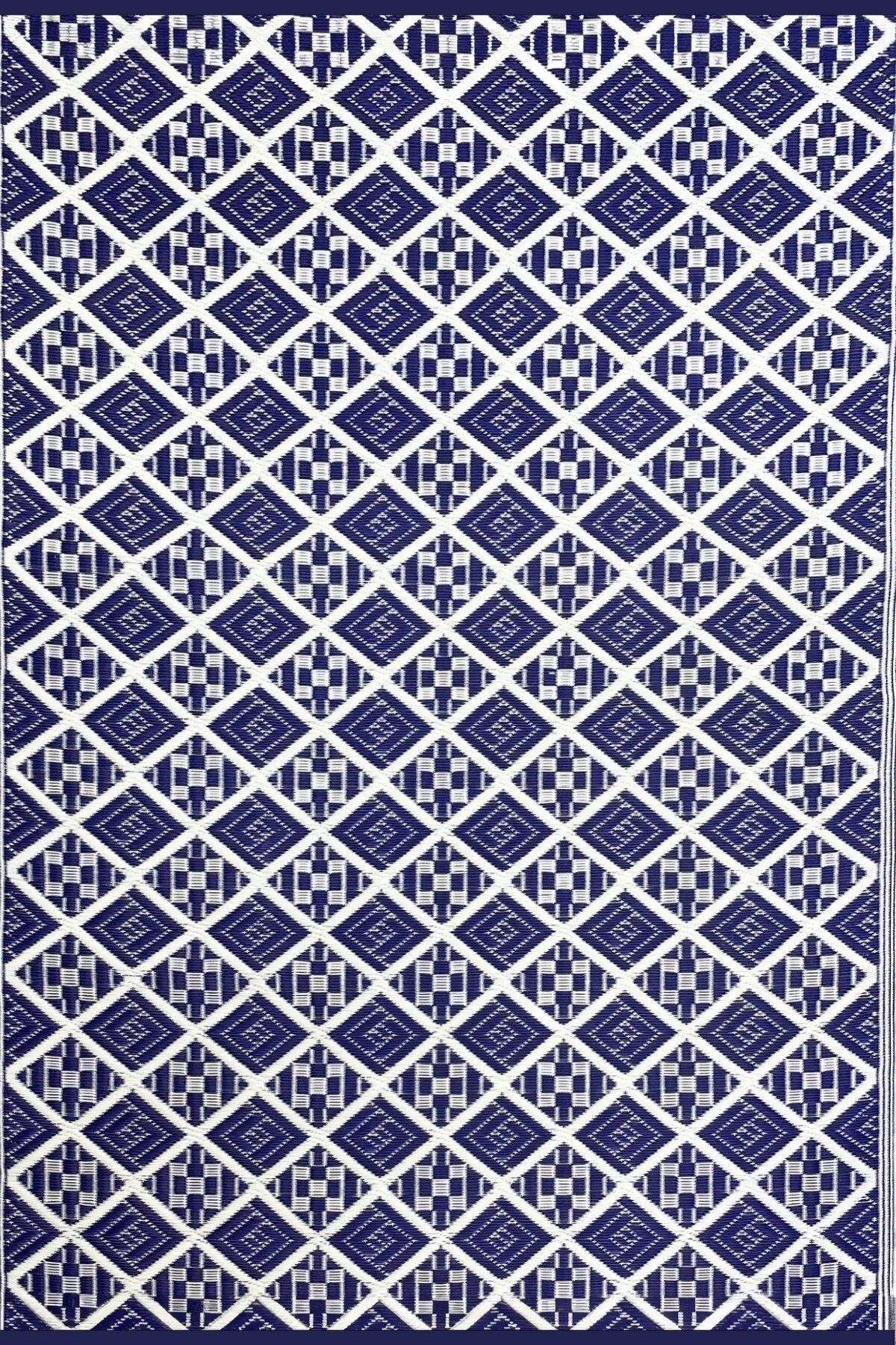 Blue White - 2.5'x6'