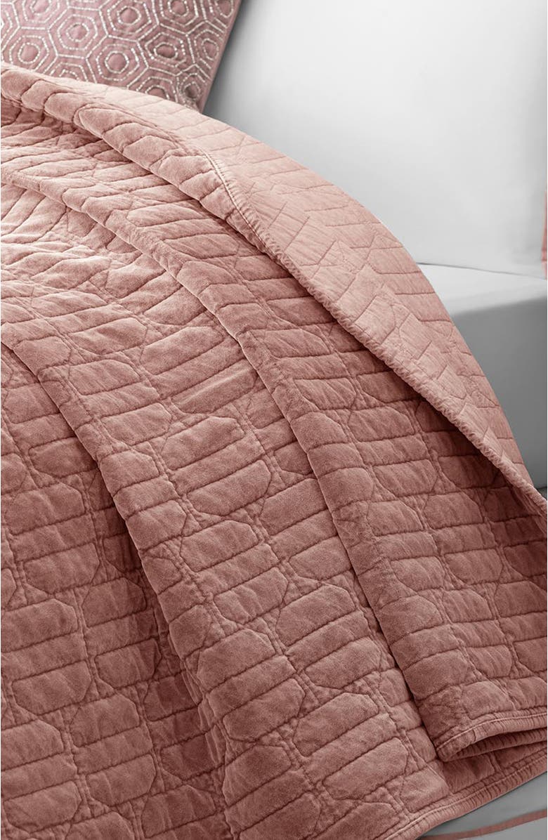 Togas Weinberg Bedcover, Alternate, color, Pink