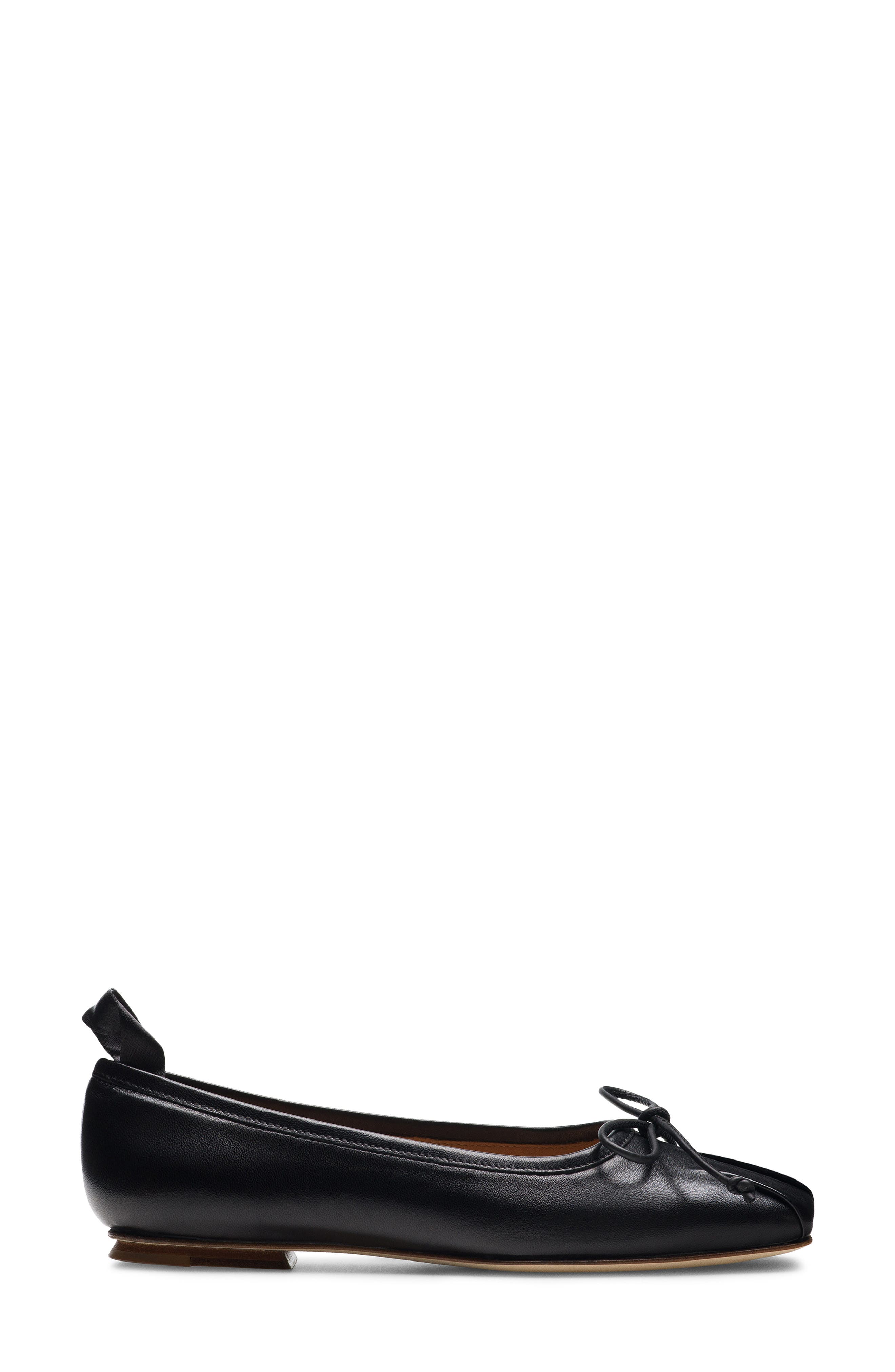 Magnanni Avilia Bow Ballet Flat, Alternate, color, Black