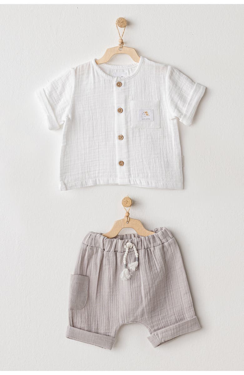 Andy Wawa Shorts Button Outfit, Alternate, color, 